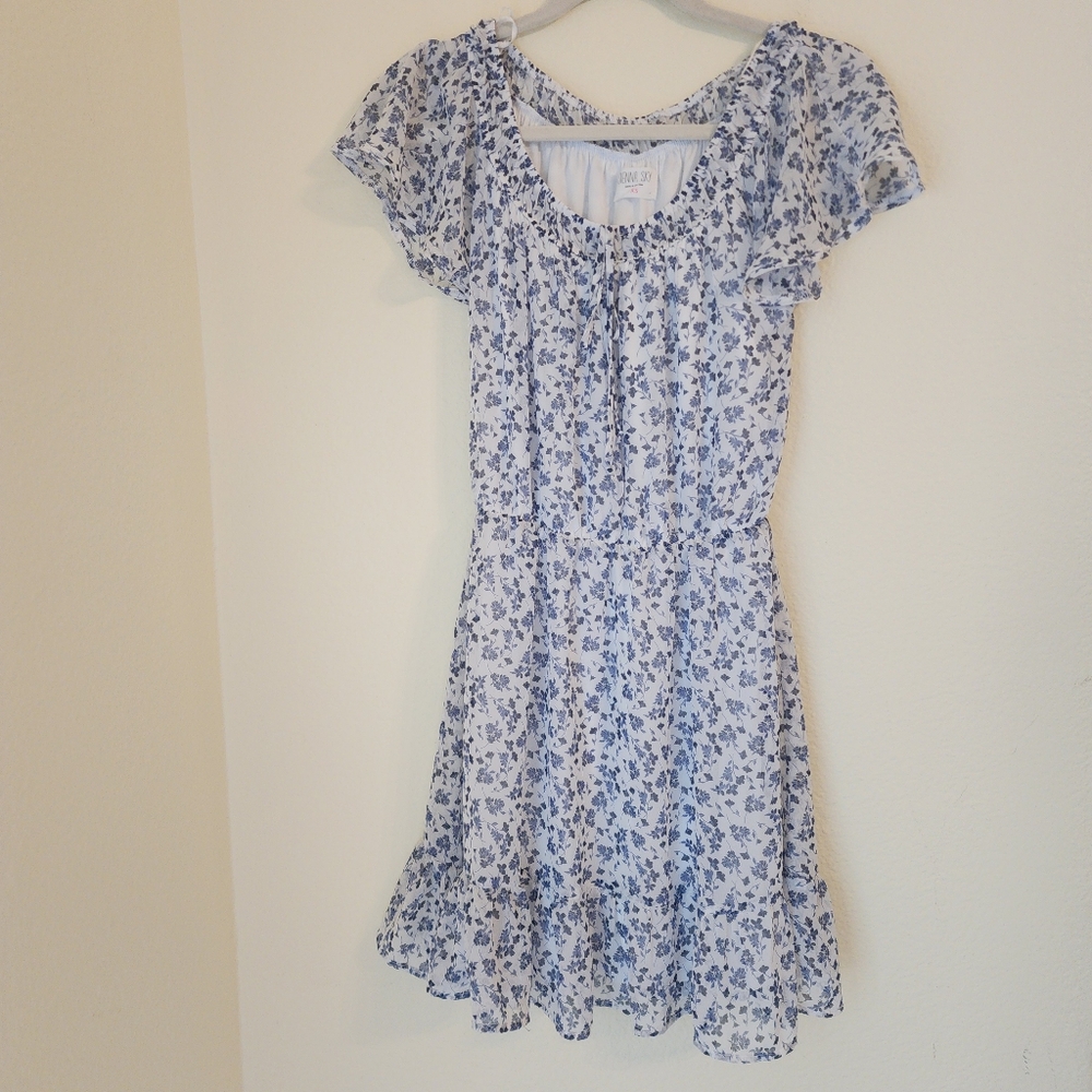 NWT Sienna Sky Floral Ruffle Dress